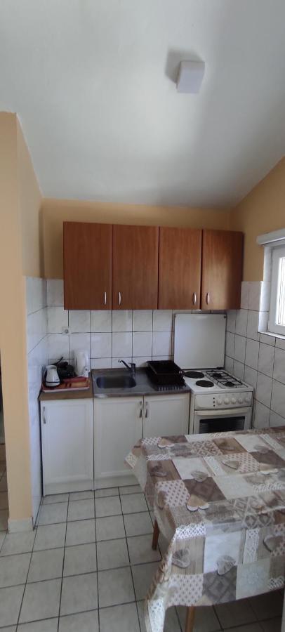 Apartmani Jovanovic Луштиця Екстер'єр фото