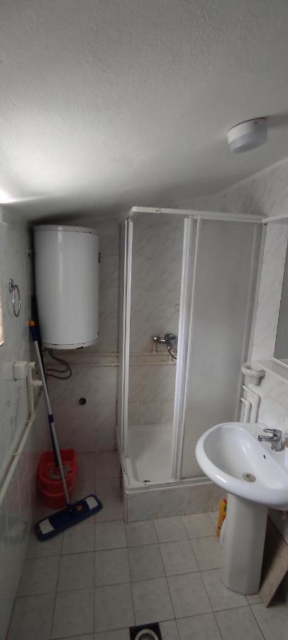 Apartmani Jovanovic Луштиця Екстер'єр фото