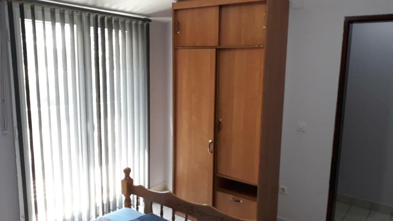 Apartmani Jovanovic Луштиця Екстер'єр фото